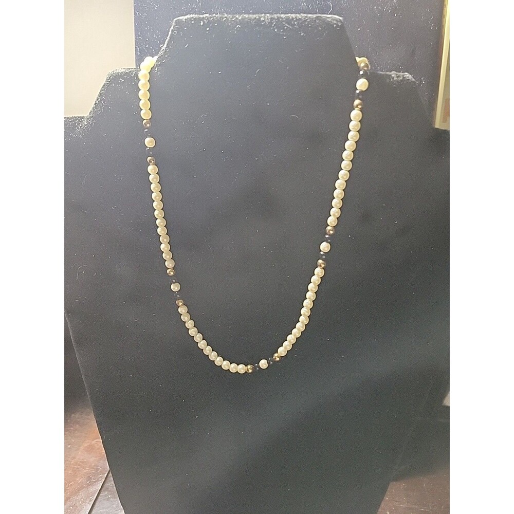 AVON VINTAGE FAUX PEARL NECKLACE WITH BLACK AND GOLD BEAD INSERTS 15" CLASSIC